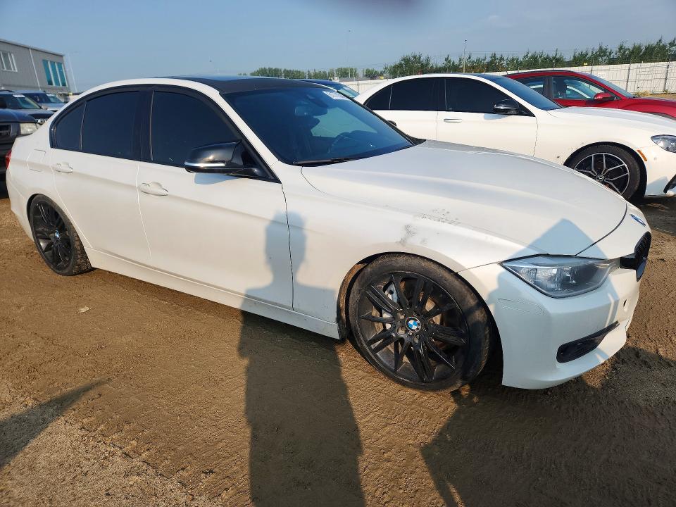2013 BMW 3 series VIN WBA3B9C53DF585384 COPART salvage auction — UNDERCARRIAGE, AB - BOS - SALVAGE, sold $875 on 2026-07-30 (photo 4)