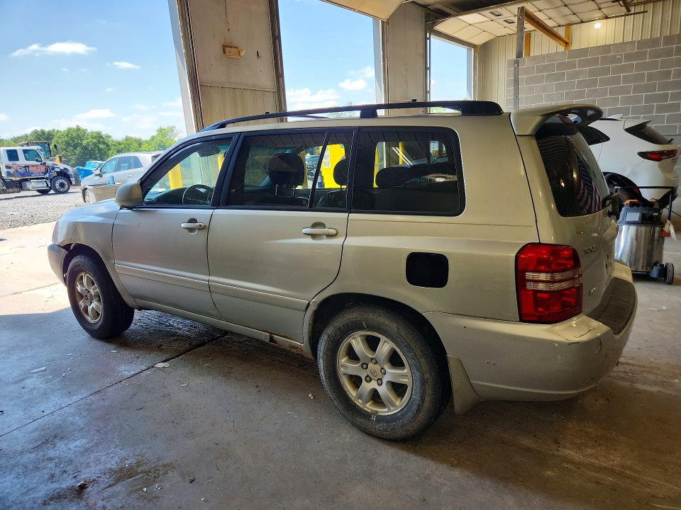 2003 Toyota Highlander VIN JTEGF21A330104711 COPART salvage auction — REAR END, MO - CERT OF TITLE-PRIOR SALVAGE, sold $70 on 2026-07-28 (photo 2)