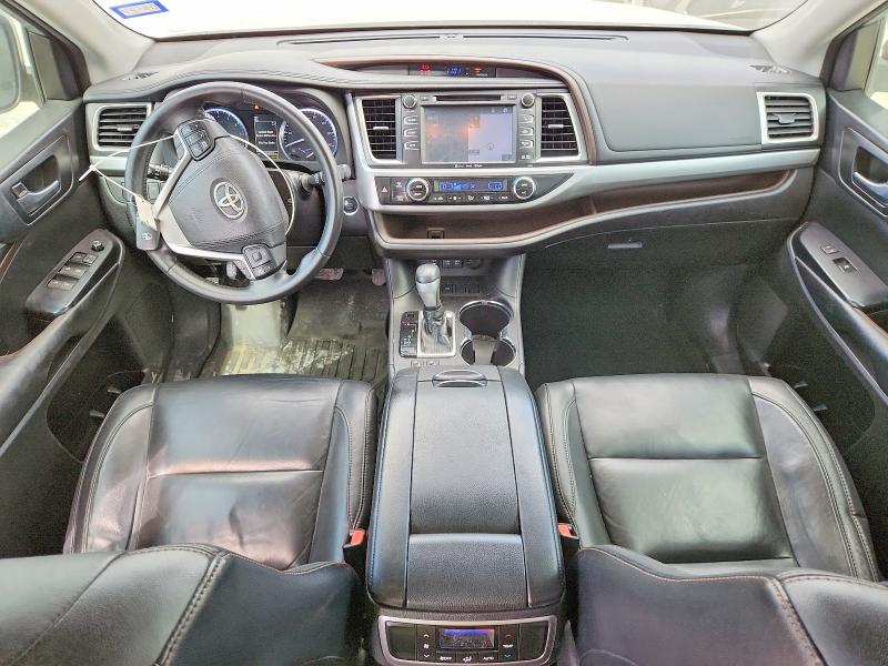 2018 Toyota Highlander VIN 5TDKZRFH9JS543393 COPART salvage auction — SIDE, Tx - Salvage Vehicle Title, sold $7,800 on 2026-07-09 (photo 8)