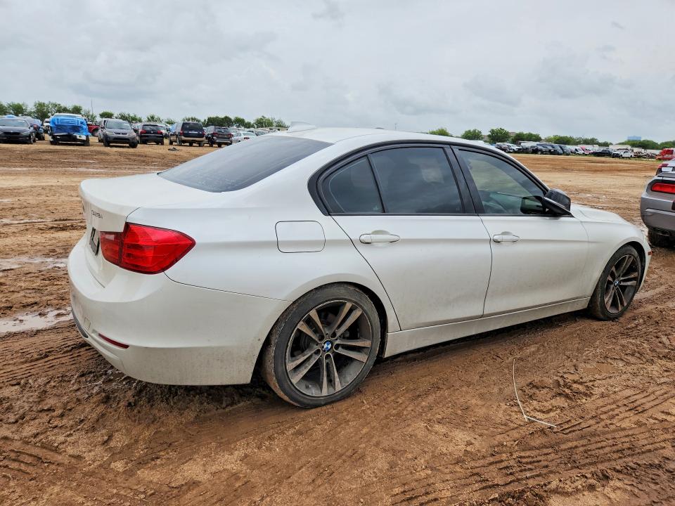 2013 BMW 3 series VIN WBA3A5C52DF351944 COPART salvage auction — SIDE, TX - CERTIFICATE OF TITLE, sold $325 on 2026-07-23 (photo 3)