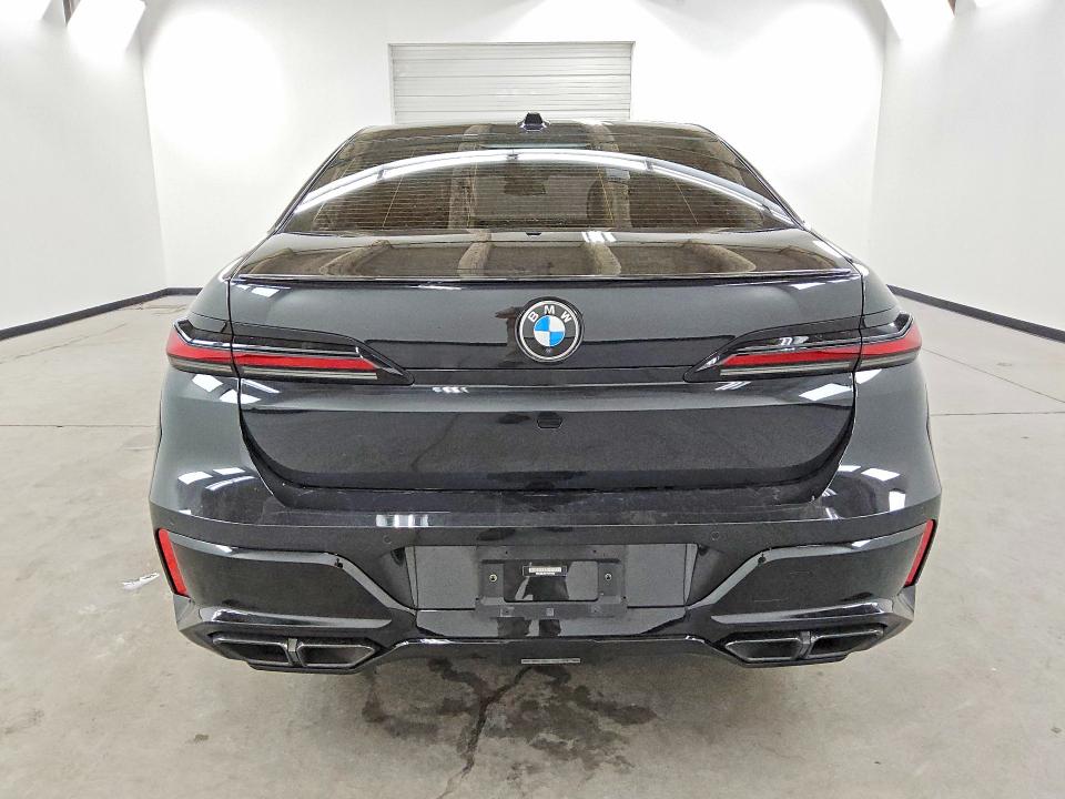 2023 BMW 7 series VIN WBA33EJ01PCN17880 COPART salvage auction — MINOR DENT/SCRATCHES, Il - Certificate Of Title, sold $62,500 on 2026-08-06 (photo 6)