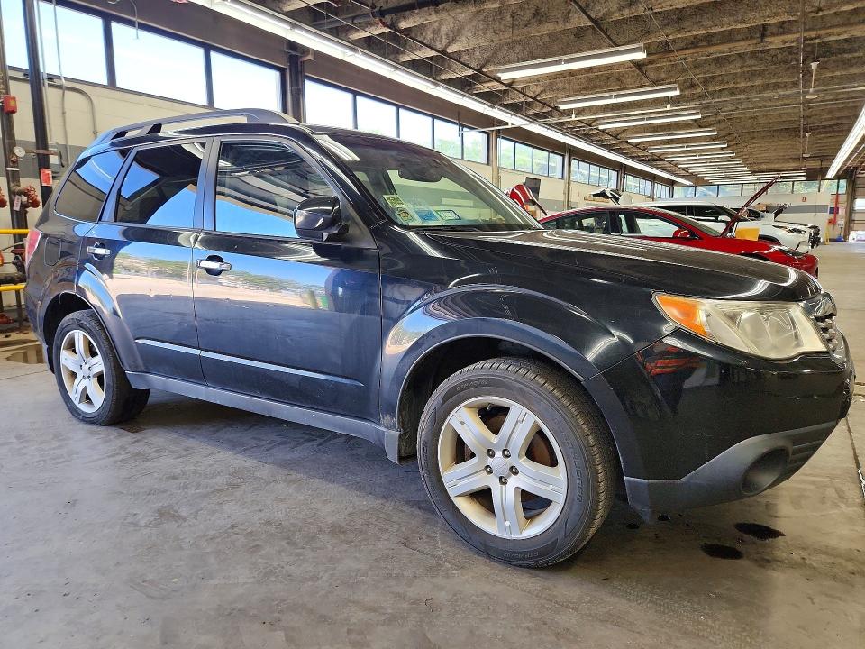 2010 Subaru Forester VIN JF2SH6CC9AH725417 COPART salvage auction — MECHANICAL, IL - CERTIFICATE OF TITLE, sold $700 on 2026-07-29 (photo 4)