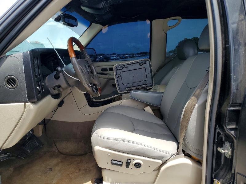 2004 Cadillac Escalade VIN 1GYEK63N34R265999 COPART salvage auction — MINOR DENT/SCRATCHES, FL - CERTIFICATE OF TITLE (P), sold $475 on 2026-07-29 (photo 7)