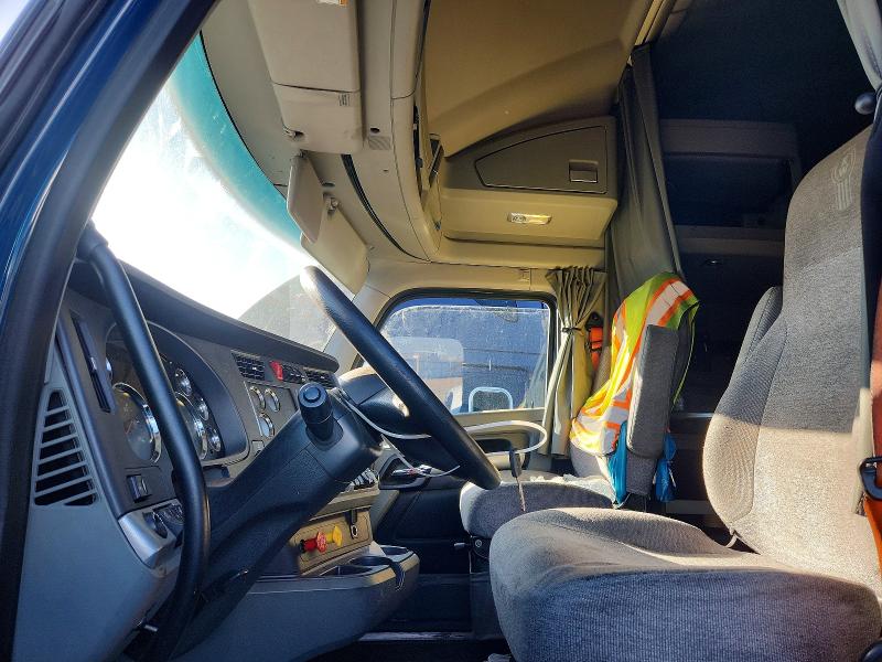 2020 Kenworth T680 VIN 1XKYDP9X2LJ346425 COPART salvage auction — FRONT END, FL - CERT OF TITLE SLVG REBUILDABLE, sold $9,200 on 2026-08-27 (photo 7)