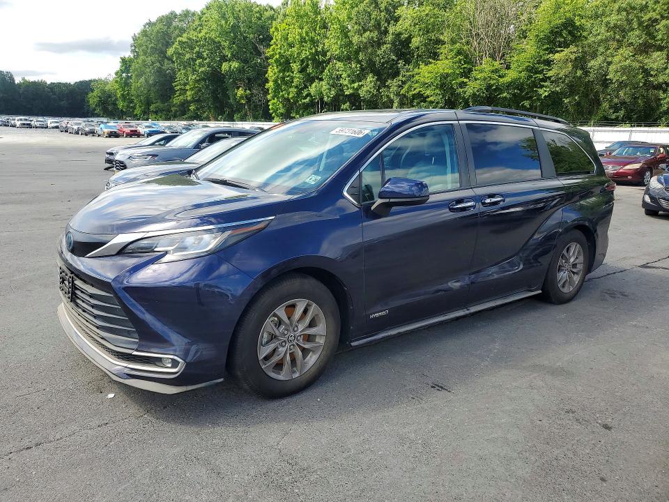 2021 Toyota Sienna VIN 5TDJRKEC7MS016207 — COPART salvage auction photo