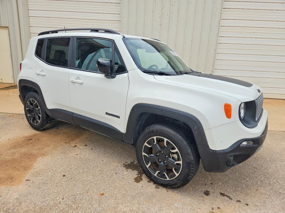 2023 Jeep Renegade VIN ZACNJDB15PPP71135 COPART salvage auction — REAR END, FL - CERTIFICATE OF TITLE, sold $8,600 on 2026-07-22 (photo 4)