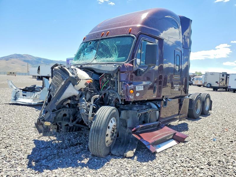 2016 Freightliner Cascadia 125 VIN 3AKJGLD58GSFN3978 COPART salvage auction — FRONT END, NV - SALVAGE TITLE, sold $900 on 2026-07-31 (photo 2)