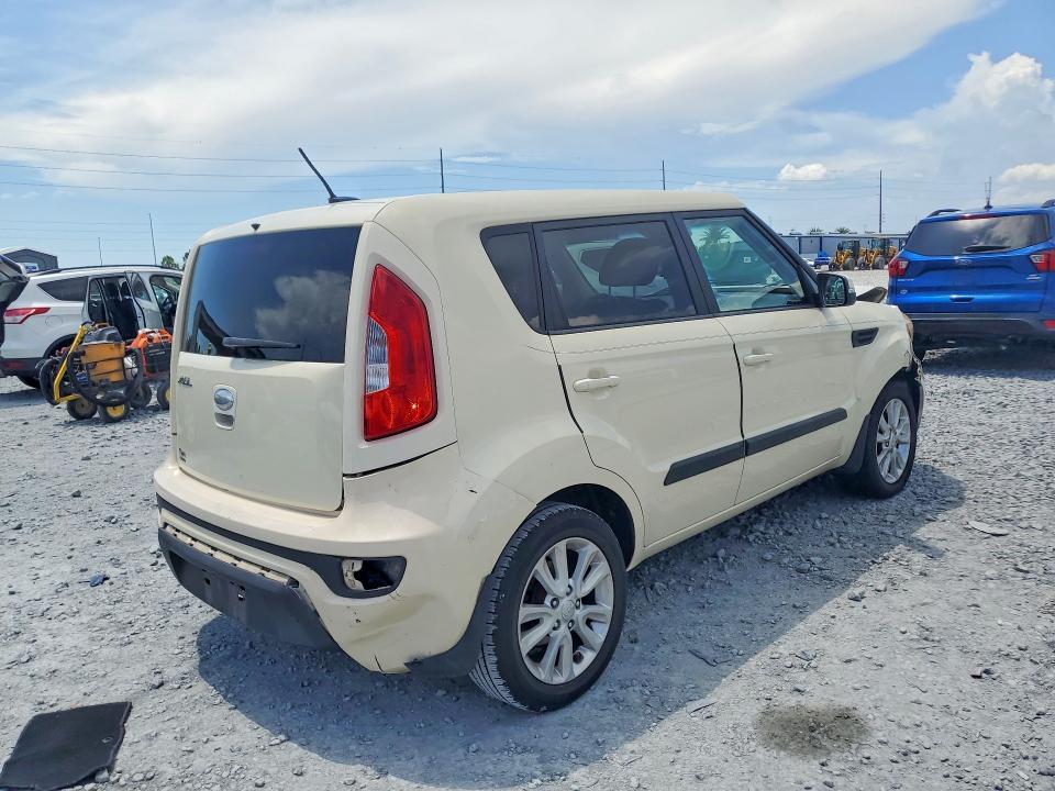 2013 Kia Soul VIN KNDJT2A6XD7567680 COPART salvage auction — FRONT END, Fl - Cert Of Title Slvg Rebuildable, sold $375 on 2026-07-17 (photo 3)