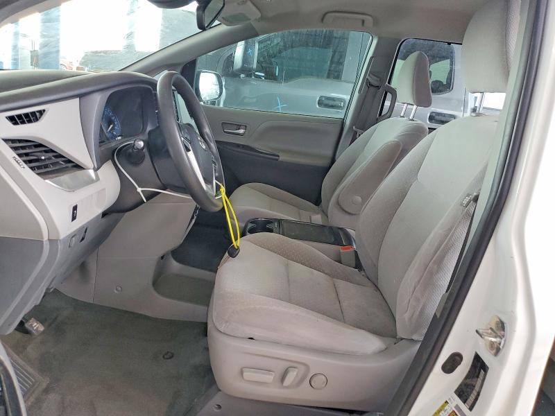 2018 Toyota Sienna VIN 5TDKZ3DC1JS957398 COPART salvage auction — FRONT END, Az - Cert Of Title - Salvage, sold $1,150 on 2026-07-28 (photo 7)