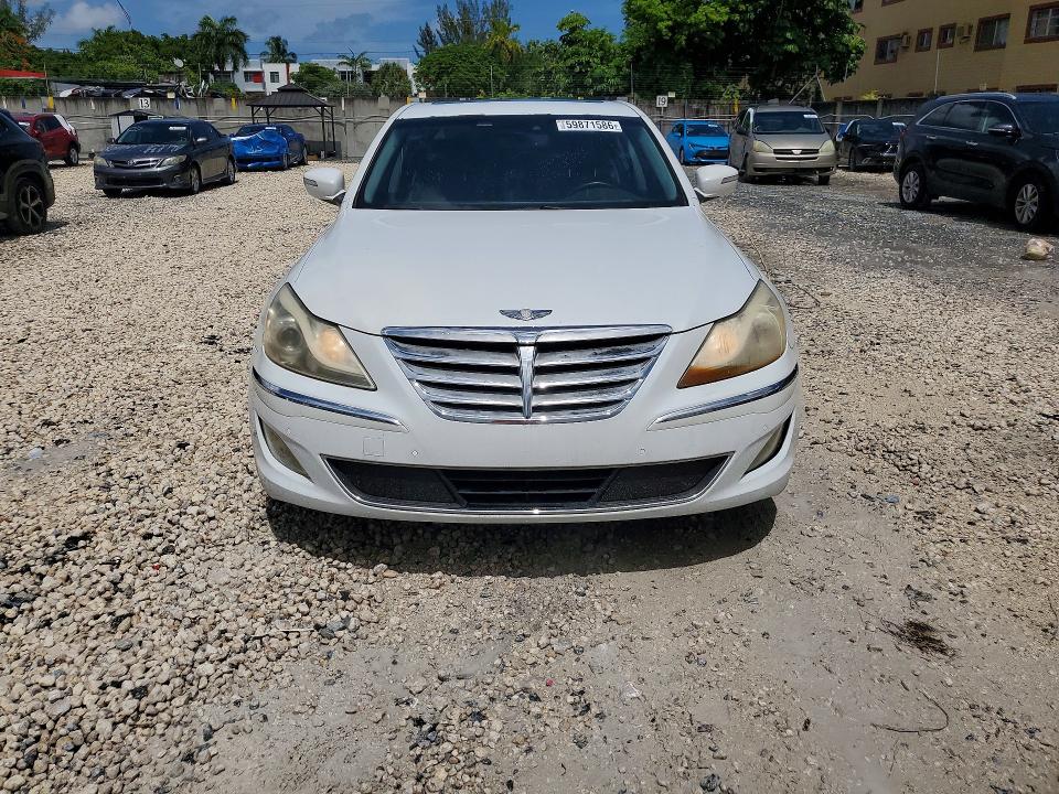 2012 Hyundai Genesis VIN KMHGC4DD0CU198548 COPART salvage auction — MINOR DENT/SCRATCHES, FL - CERT OF TITLE SLVG REBUILDABLE, sold $1,450 on 2026-07-31 (photo 5)