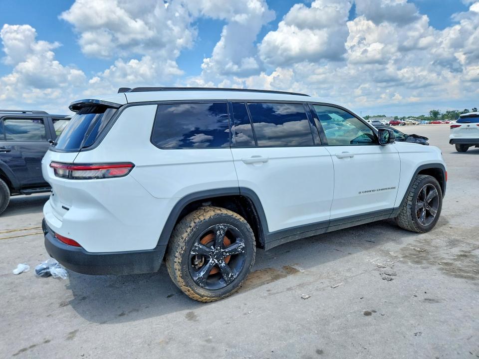2021 Jeep Cherokee VIN 1C4RJKBG4M8106646 COPART salvage auction — MINOR DENT/SCRATCHES, Tn - Certificate Of Title (P), sold $10,900 on 2026-07-29 (photo 3)