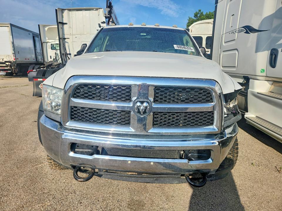 2017 Ram 5500 VIN 3C7WRNFL5HG582010 COPART salvage auction — SIDE, OH - CERT OF TITLE-SALVAGE, sold $9,200 on 2026-07-22 (photo 5)