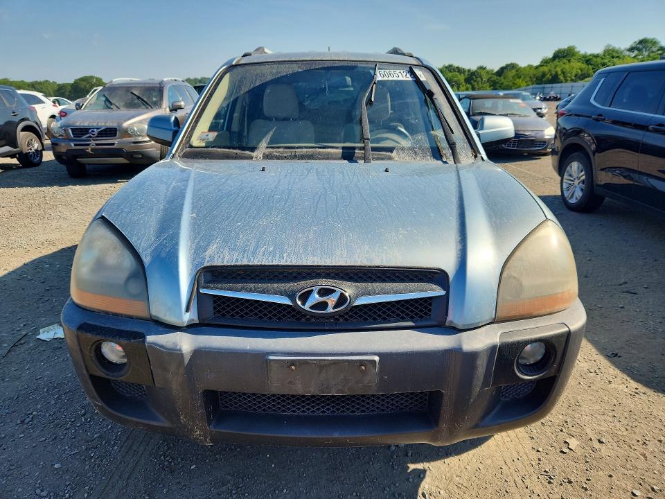 2009 Hyundai Tucson VIN KM8JN12D49U941142 COPART salvage auction — MINOR DENT/SCRATCHES, MA - CERTIFICATE OF TITLE, sold $1,050 on 2026-07-15 (photo 5)