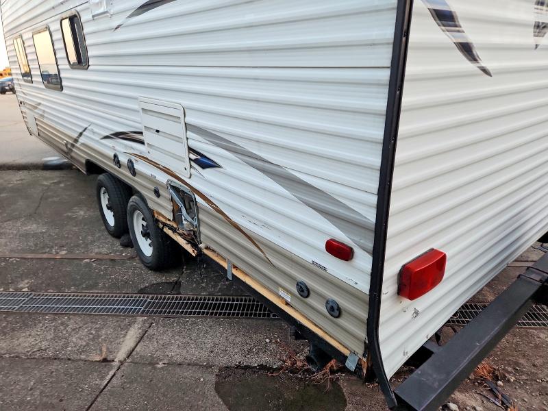 2017 Forest river Uk VIN 4X4TWDZ23H7356866 COPART salvage auction — SIDE, IN - CERT OF TITLE-SALVAGE TITLE, sold $3,200 on 2026-09-18 (photo 7)