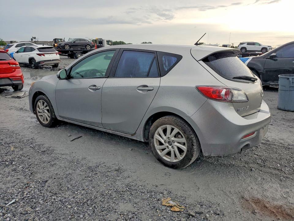 2013 Mazda 3 VIN JM1BL1L77D1767990 COPART salvage auction — MINOR DENT/SCRATCHES, Fl - Cert Of Title Slvg Rebuildable, sold $600 on 2026-07-28 (photo 2)