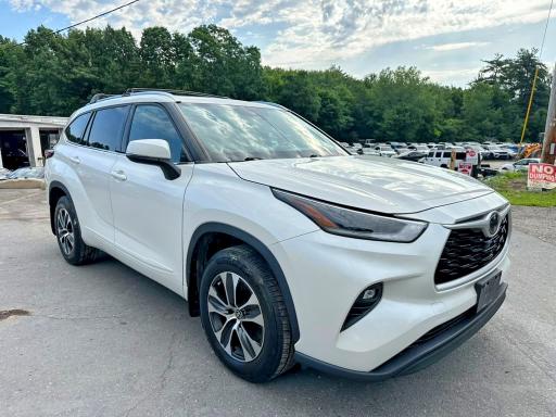 2021 Toyota Highlander VIN 5TDGZRBH5MS542760 COPART salvage auction — MINOR DENT/SCRATCHES, Nh - Certificate Of Title, sold $23,000 on 2026-07-21 (photo 4)