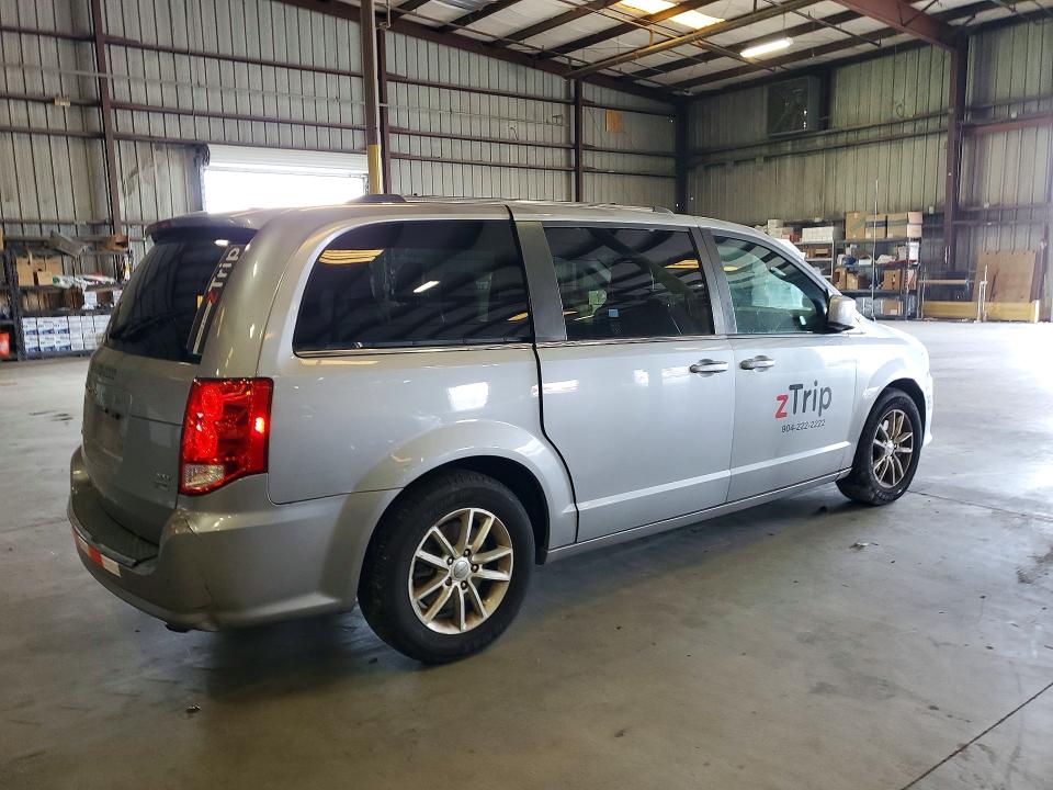 2019 Dodge Caravan VIN 2C4RDGCGXKR772656 COPART salvage auction — NORMAL WEAR, Fl - Cert Of Title-Taxi (P), sold $1,350 on 2026-08-03 (photo 3)