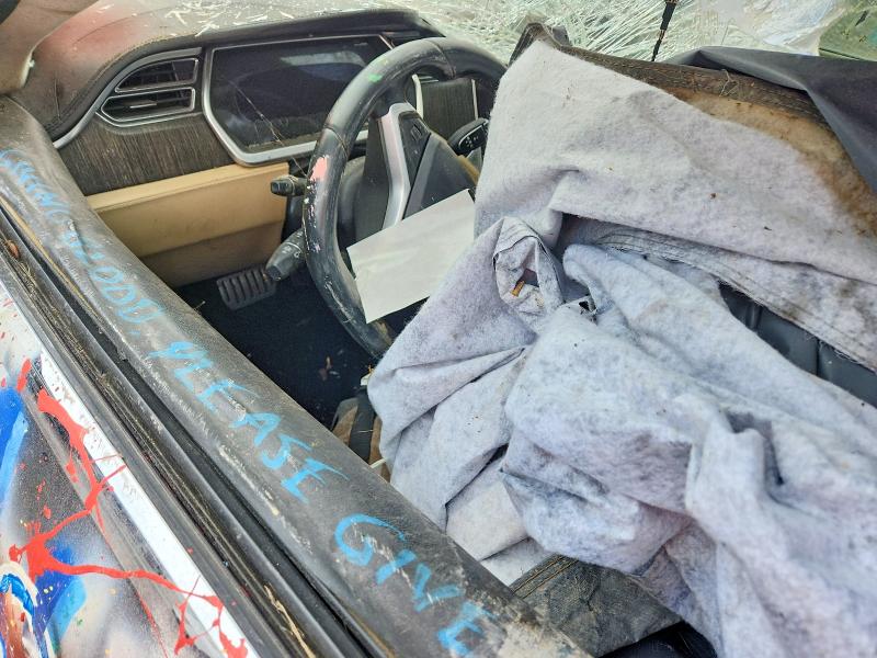 2012 Tesla Model s VIN 5YJSA1CP0CFP02233 COPART salvage auction — VANDALISM, Ny - Certificate Of Title, sold $225 on 2026-08-03 (photo 8)