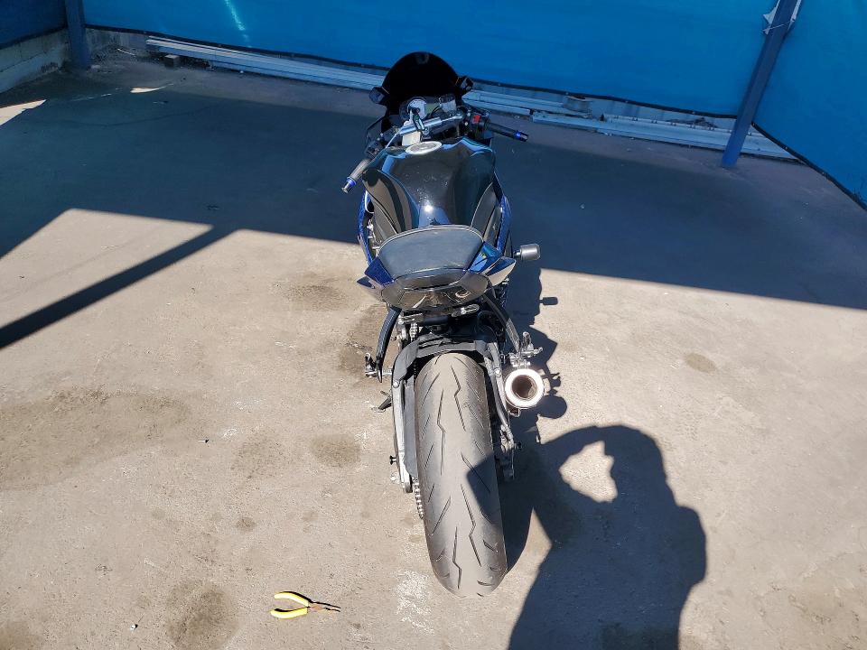 2009 Kawasaki Zx600 VIN JKAZX4R129A002825 COPART salvage auction — SIDE, CA - SALVAGE CERTIFICATE, sold $1,750 on 2026-07-30 (photo 4)