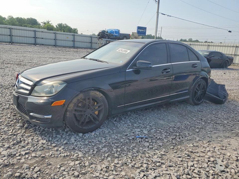 2013 Mercedes-benz C-klasse VIN WDDGF8AB3DG106926 COPART salvage auction — REAR END, AL - CERT OF TITLE-SALVAGE TITLE (P), sold $650 on 2026-08-04 (photo 1)