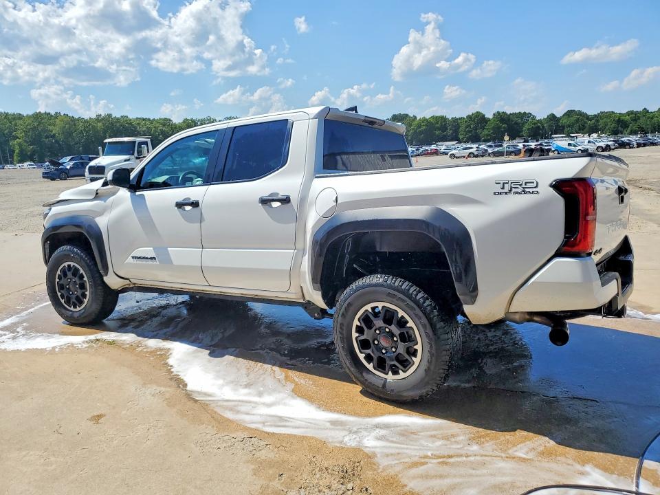 2025 Toyota Tacoma VIN 3TMLB5JN0SM134473 COPART salvage auction — FRONT END, FL - CERT OF TITLE SLVG REBUILDABLE, sold $15,000 on 2026-07-27 (photo 2)