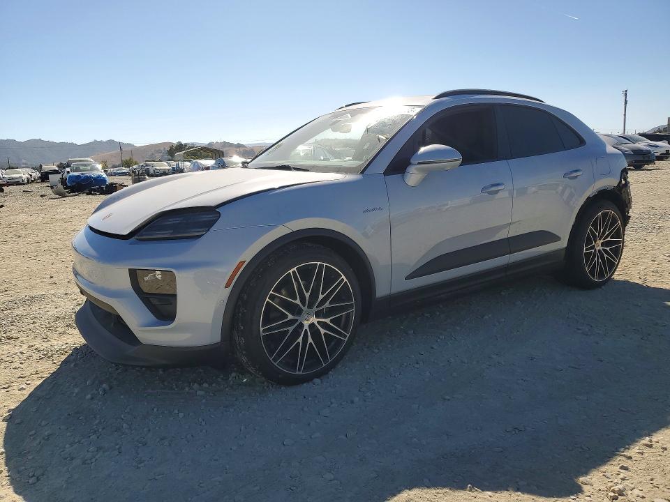2024 Porsche Macan VIN WP1AA2XA8RL001464 COPART salvage auction — REAR END, CA - SALVAGE CERTIFICATE, sold $40,500 on 2026-08-11 (photo 1)