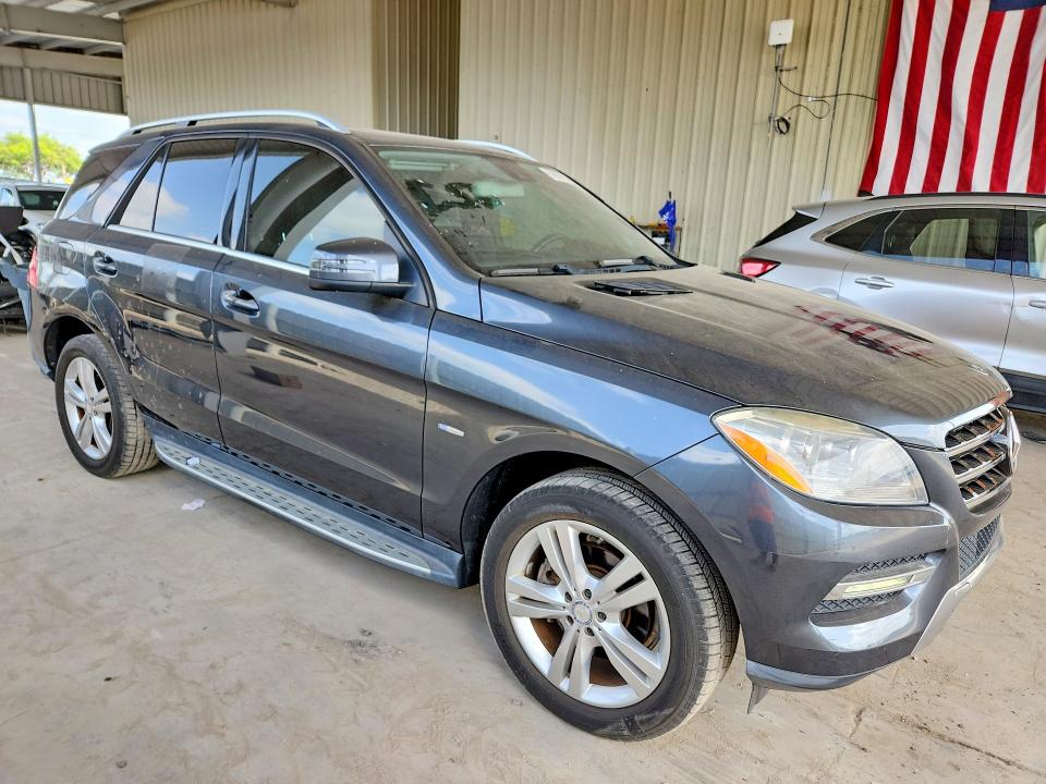 2012 Mercedes-benz M-klasse VIN 4JGDA5HB6CA068783 COPART salvage auction — MINOR DENT/SCRATCHES, Fl - Certificate Of Title (P), sold $925 on 2026-07-18 (photo 4)
