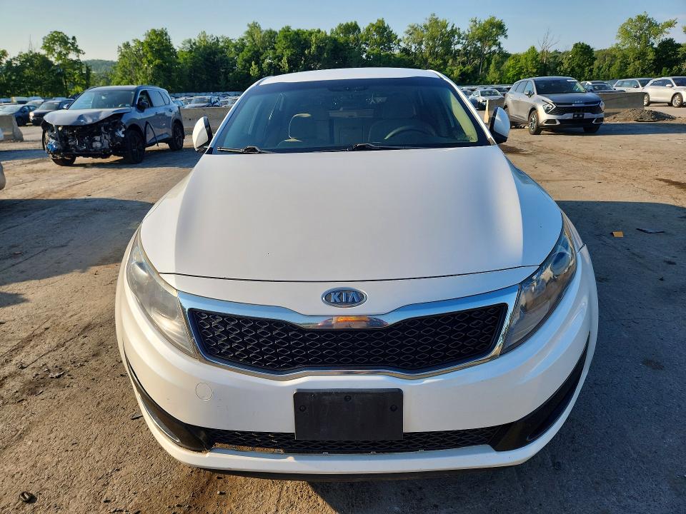 2011 Kia Optima VIN KNAGM4A73B5107147 COPART salvage auction — VANDALISM, NY - MV-907A SALVAGE CERTIFICATE, sold $325 on 2026-07-28 (photo 5)