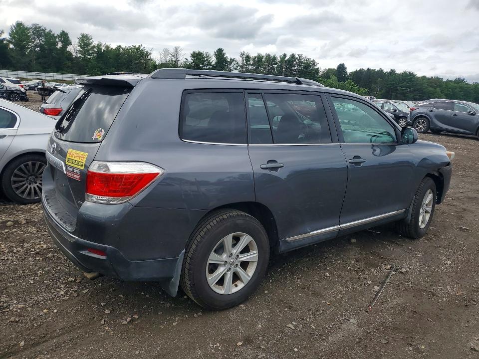 2013 Toyota Highlander VIN 5TDBK3EH5DS265535 COPART salvage auction — FRONT END, Md - Cert Of Salvage > 75% Damage, sold $4,250 on 2026-07-20 (photo 3)