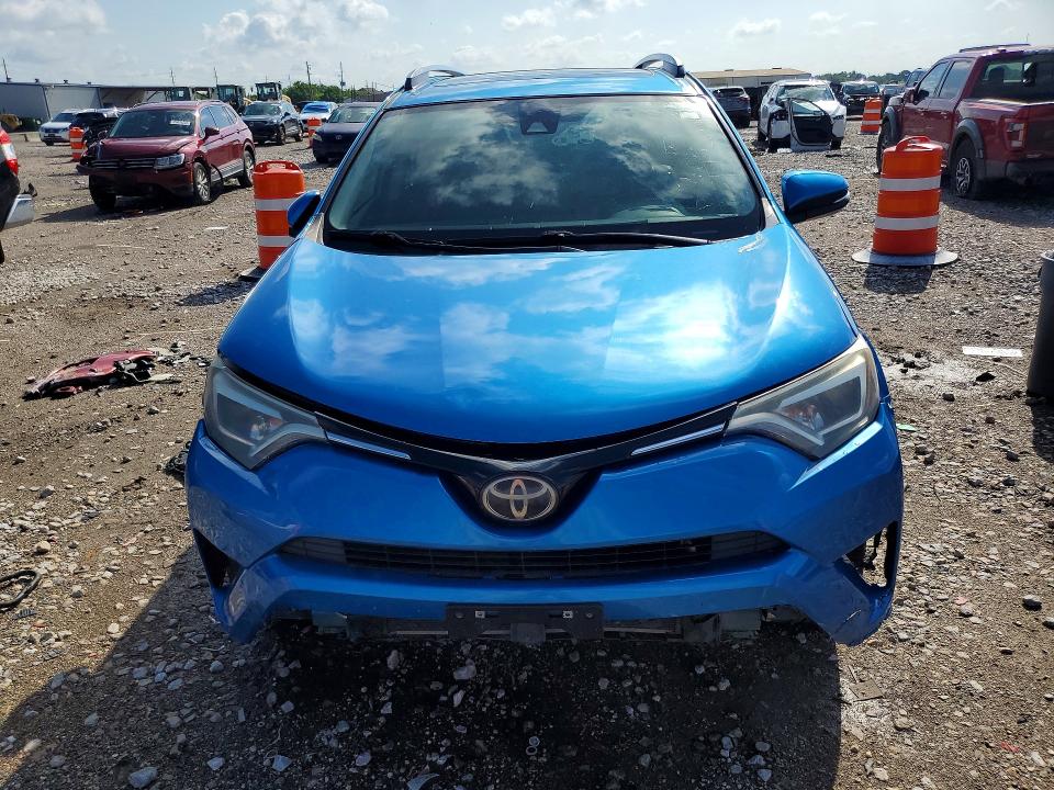 2018 Toyota Rav 4 VIN JTMYFREV7JD130393 COPART salvage auction — REAR END, Salvage Title, sold $7,900 on 2026-07-28 (photo 5)
