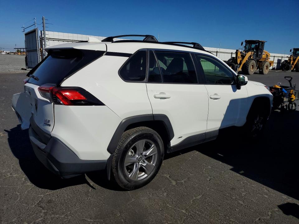 2022 Toyota VIN JTMRWRFV0ND141258 COPART salvage auction — REAR END, CA - SALVAGE CERTIFICATE, sold $3,900 on 2026-07-23 (photo 3)