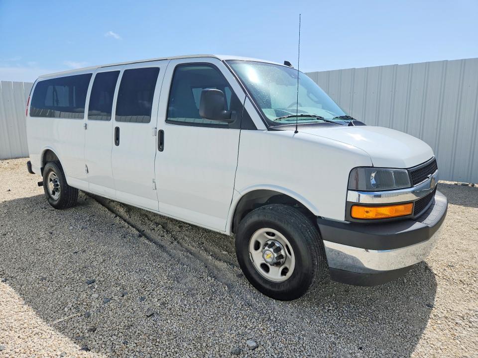 2025 Chevrolet Express 3500 VIN 1GAZGPF78S1100420 COPART salvage auction — REAR END, Fl - Certificate Of Title (P), sold $25,500 on 2026-08-03 (photo 4)
