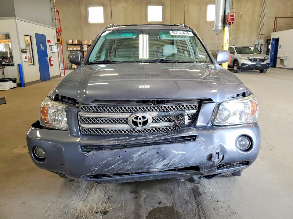 2006 Toyota Highlander hybrid VIN JTEEW21A260033755 COPART salvage auction — FRONT END, MN - CERT OF TITLE-PRIOR SALVAGE, sold $200 on 2026-07-28 (photo 5)
