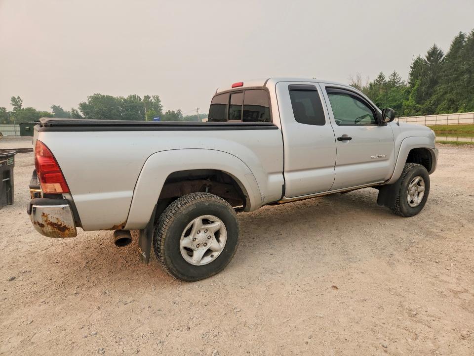 2006 Toyota Tacoma VIN 5TEUU42N16Z218253 COPART salvage auction — MINOR DENT/SCRATCHES, NY - CERTIFICATE OF TITLE, sold $2,250 on 2026-07-28 (photo 3)