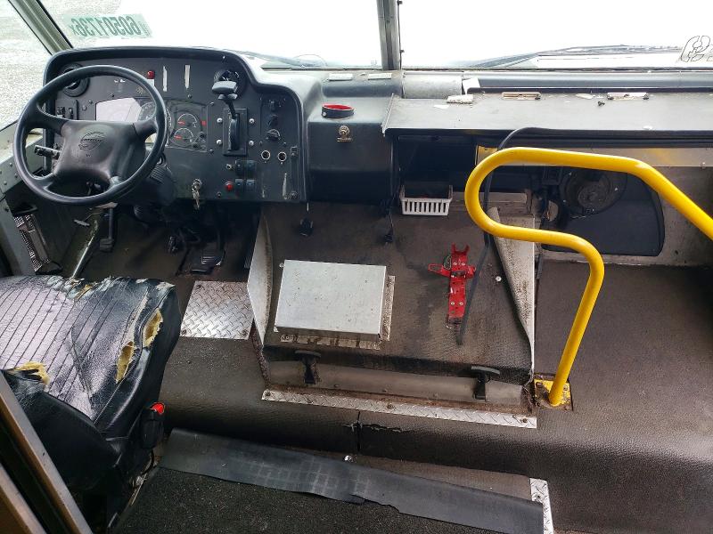 2012 Workhorse W62 VIN 5B4MFG2E9C3448845 COPART salvage auction — SIDE, Wa - Vehicle Cert Of Ownership-Titl, sold $1,800 on 2026-07-31 (photo 8)