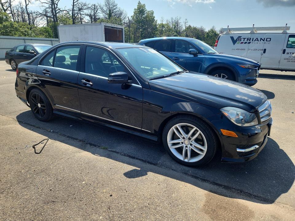 2013 Mercedes-benz C class VIN WDDGF8AB2DA837589 COPART salvage auction — FRONT END, NY - CERTIFICATE OF TITLE, sold $1,050 on 2026-08-05 (photo 4)
