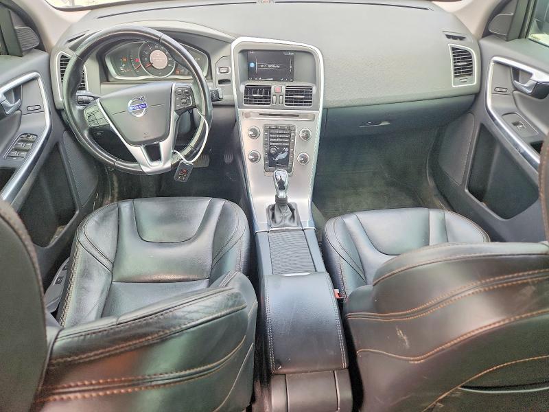 2017 Volvo Xc60 VIN YV440MDJ6H2089971 COPART salvage auction — MINOR DENT/SCRATCHES, Oh - Certificate Of Title, sold $225 on 2026-08-07 (photo 8)