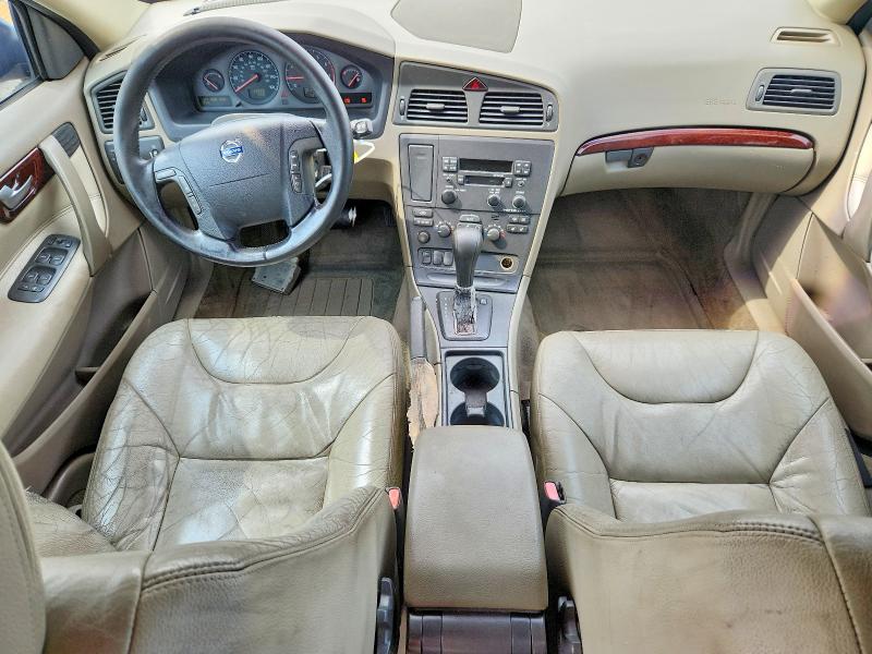 2001 Volvo V70 VIN YV1SW58DX12043885 COPART salvage auction — FRONT END, MA - CERT OF TITLE-RECONSTRCTD COLL, sold $125 on 2026-07-29 (photo 8)