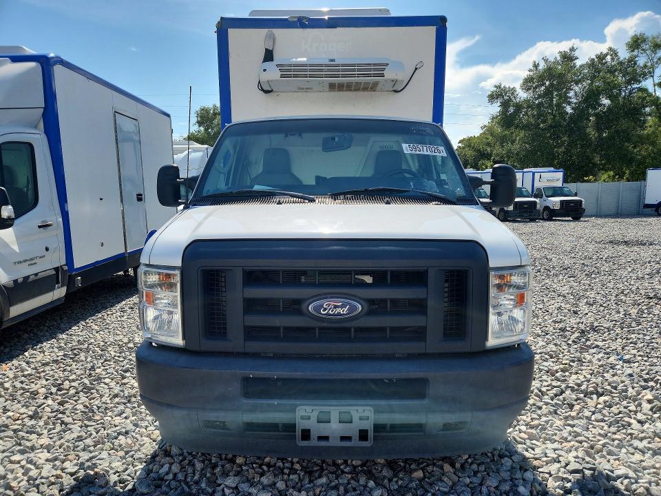 2023 Ford Econoline VIN 1FDWE3FK1PDD08489 COPART salvage auction — MINOR DENT/SCRATCHES, FL - CERTIFICATE OF TITLE (P), sold $8,700 on 2026-07-28 (photo 5)