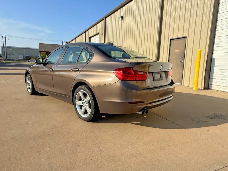 2013 BMW 3er VIN WBA3A5C53DF453494 COPART salvage auction — MINOR DENT/SCRATCHES, Ok - Certificate Of Title (P), sold $1,750 on 2026-08-18 (photo 3)