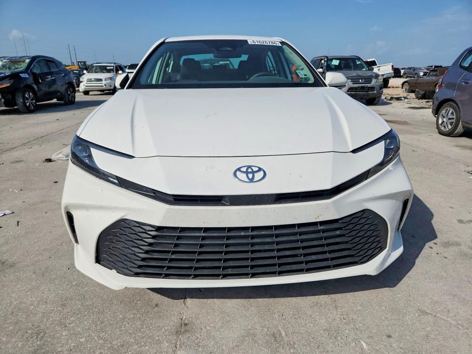 2026 Toyota Camry VIN 4T1DAACK3TU662486 COPART salvage auction — WATER/FLOOD, Fl - Cert Of Title-Slvg Rebld Flood (P), sold $18,300 on 2026-08-17 (photo 5)