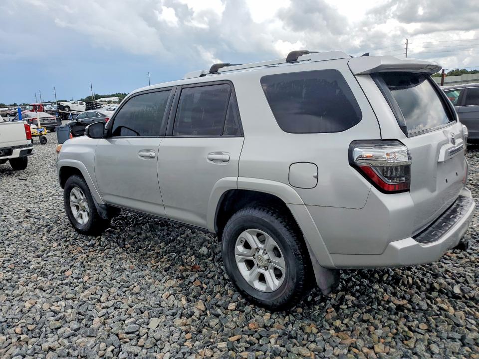 2015 Toyota 4runner VIN JTEBU5JR4F5249156 COPART salvage auction — SIDE, Fl - Cert Of Title Slvg Rebuildable, sold $9,600 on 2026-07-17 (photo 2)
