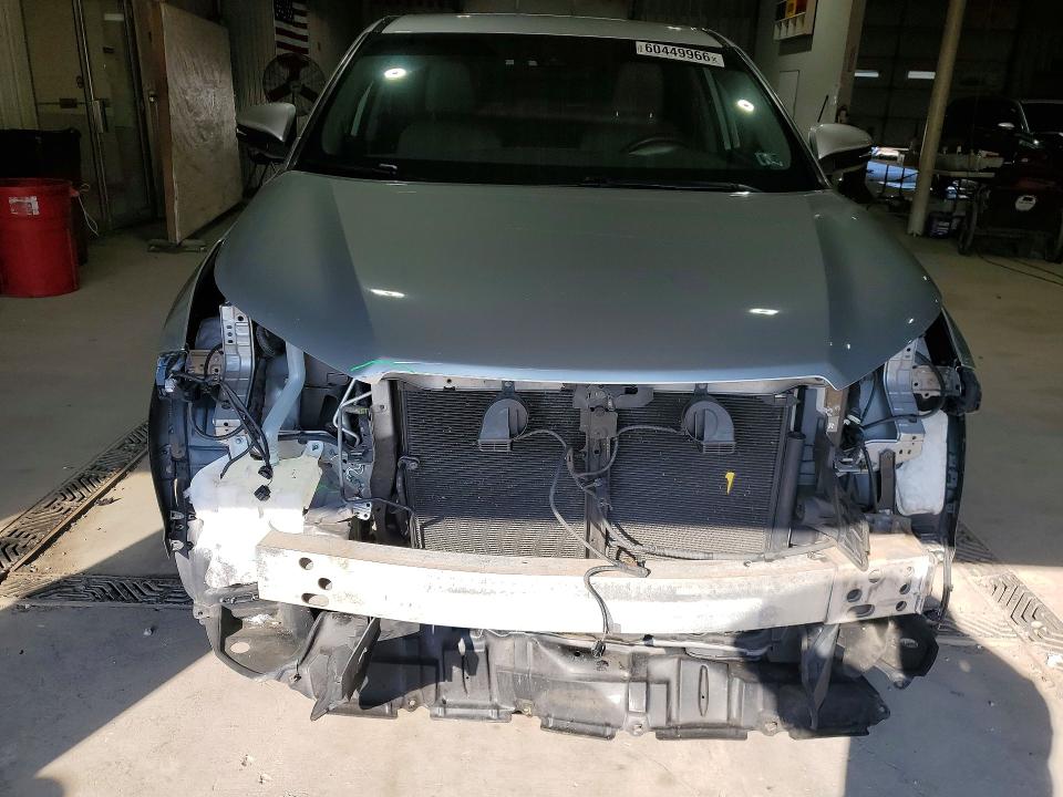 2018 Toyota Highlander VIN 5TDBZRFH5JS805880 COPART salvage auction — FRONT END, Pa - Certificate Of Salvage, sold $8,600 on 2026-07-20 (photo 5)