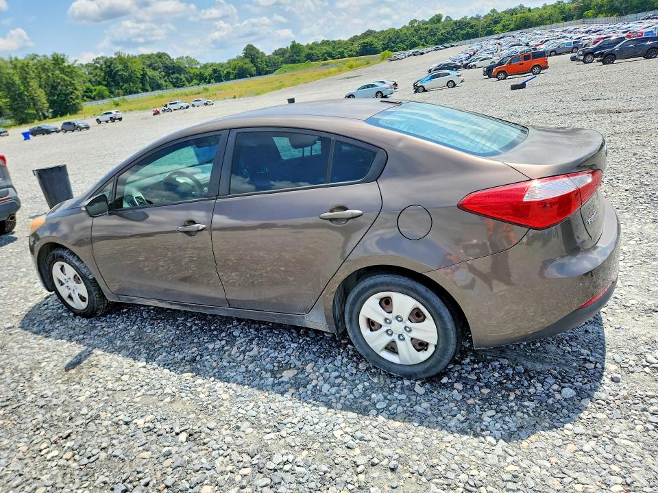 2015 Kia Forte VIN KNAFX4A62F5315648 COPART salvage auction — NORMAL WEAR, Ga - Certificate Of Title, sold $825 on 2026-07-09 (photo 2)