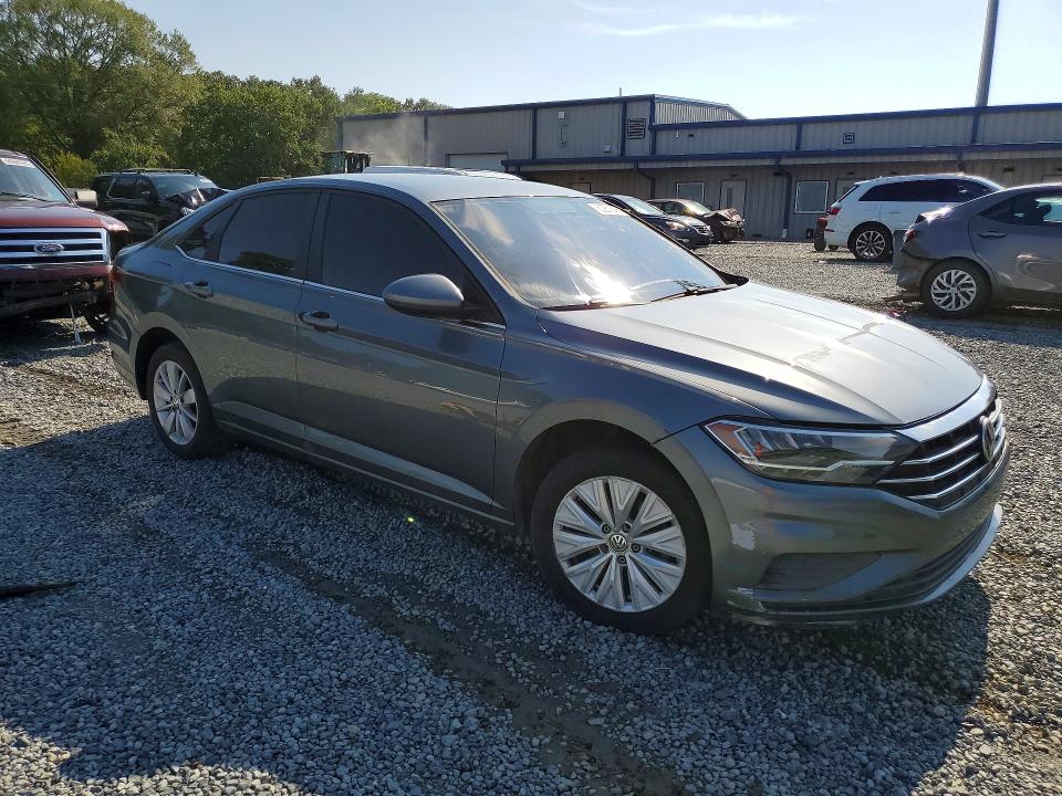 2019 Volkswagen Jetta VIN 3VWC57BU0KM094725 COPART salvage auction — REAR END, Fl - Dealer Only Clean Title, sold $3,100 on 2026-08-26 (photo 4)