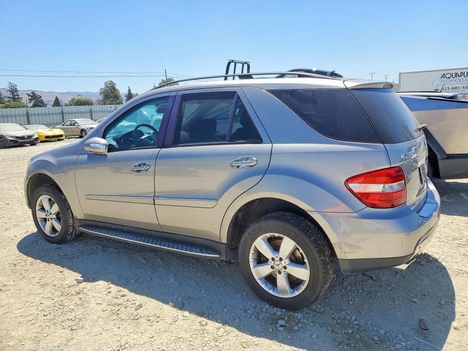 2006 Mercedes-benz Ml-class VIN 4JGBB75E36A097337 COPART salvage auction — MINOR DENT/SCRATCHES, CA - DIS/DLR/EXP ONLY CLEAN TITLE, sold $1,500 on 2026-07-09 (photo 2)