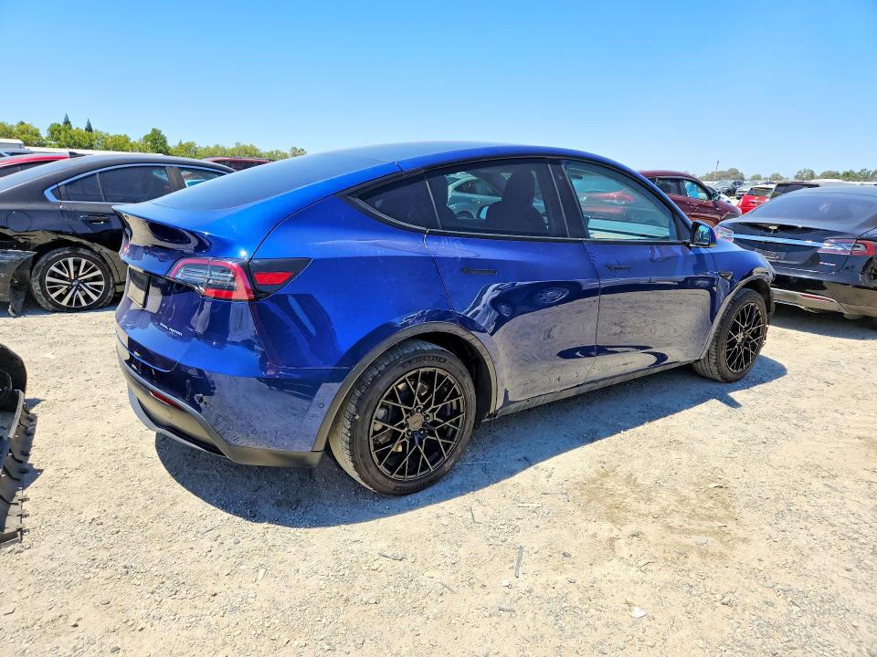 2020 Tesla Model y VIN 5YJYGDEE5LF012953 COPART salvage auction — FRONT END, CA - SALVAGE CERTIFICATE, sold $15 on 2026-07-30 (photo 3)