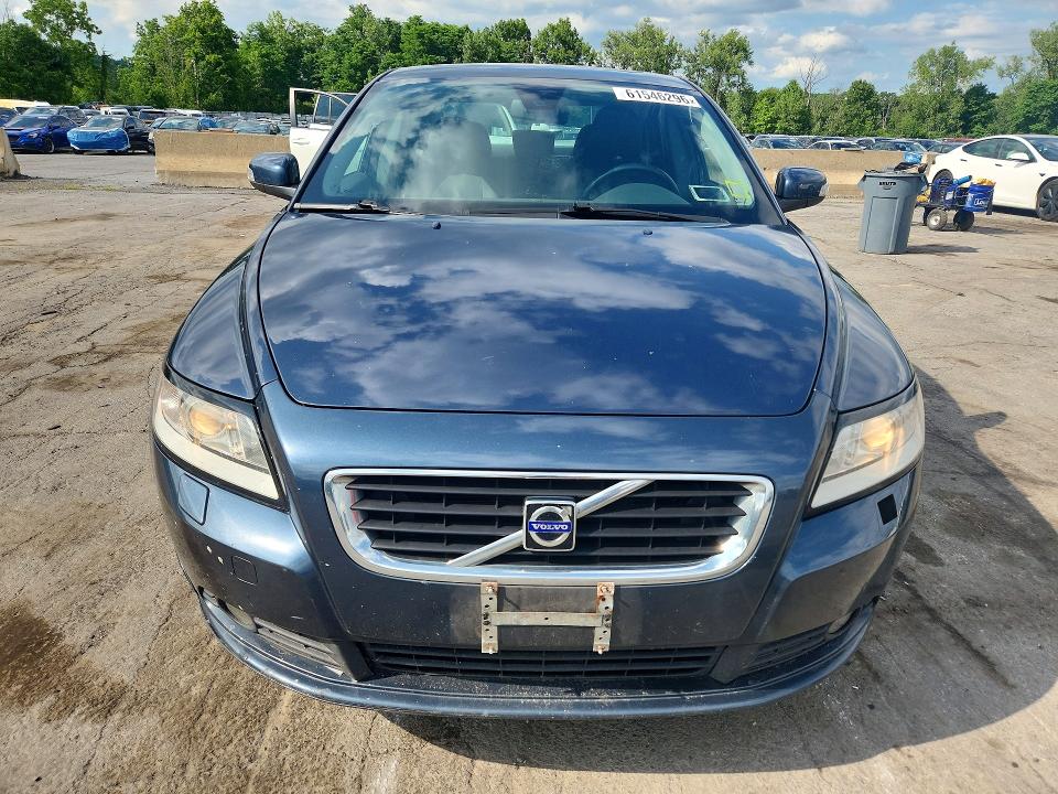 2010 Volvo S40 VIN YV1390MS2A2499821 COPART salvage auction — REAR END, NY - MV-907A SALVAGE CERTIFICATE, sold $475 on 2026-08-20 (photo 5)