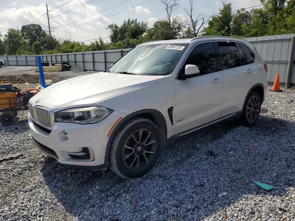 2017 BMW X5 VIN 5UXKR2C3XH0X05351 COPART salvage auction — MINOR DENT/SCRATCHES, Fl - Certificate Of Title (P), sold $4,000 on 2026-07-31 (photo 1)