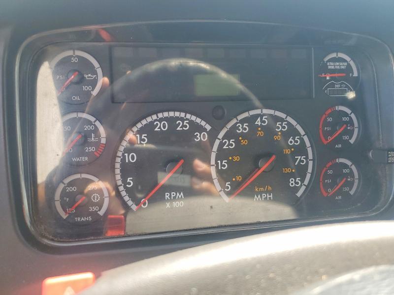 2014 Freightliner All models VIN 1FVACWDT1EHFR3936 COPART salvage auction — NORMAL WEAR, CT, sold $4,600 on 2026-09-01 (photo 9)